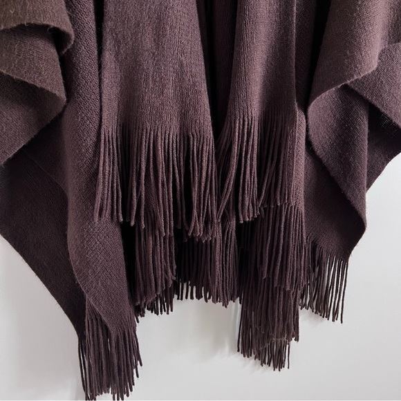 Chocolate Brown Fringed Ruana Wrap One size Fits most Poncho Knit - Picture 8 of 11
